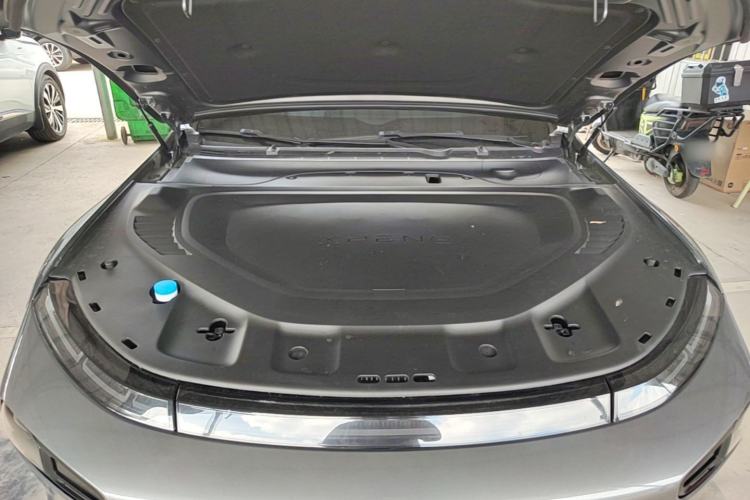 Used XPeng P7 2023 P7i 702 Max Engine Bay