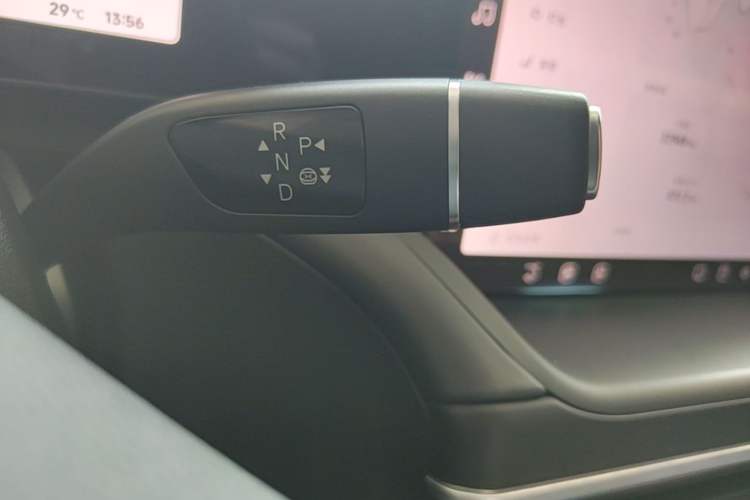 Used XPeng P7 2023 P7i 610 Max Performance Edition Gear Lever