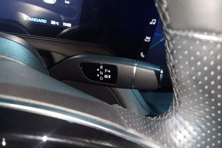 Used XPeng P7 2023 P7i 702 Pro Gear Lever