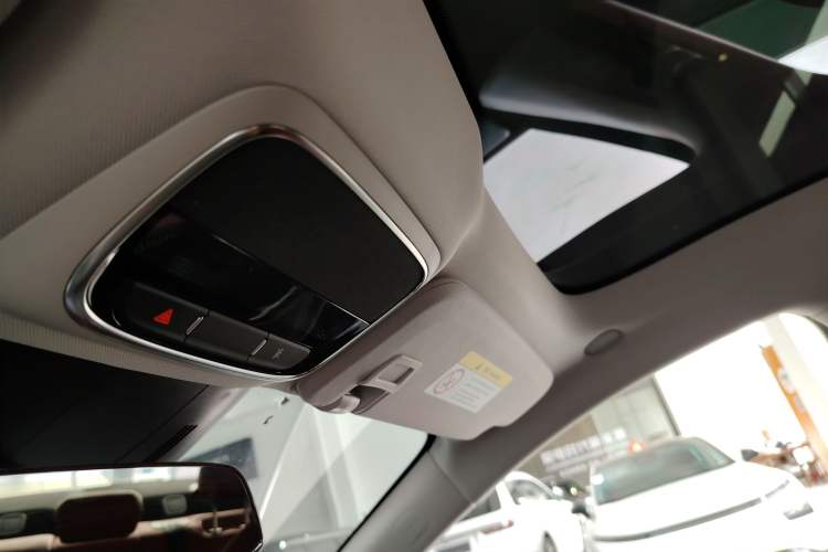 Used XPeng P7 2023 P7i 702 Max Headliner