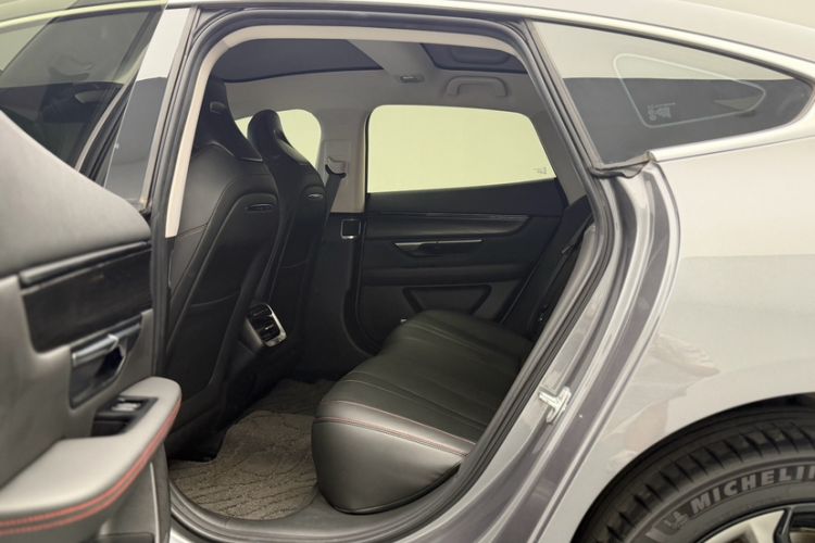 Used XPeng P7 2023 586E Interior 1