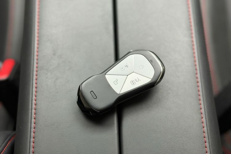 Used XPeng P7 2023 586E Interior 3
