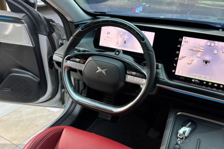 Used XPeng P7 2023 P7i 610 Max Performance Edition Interior 6