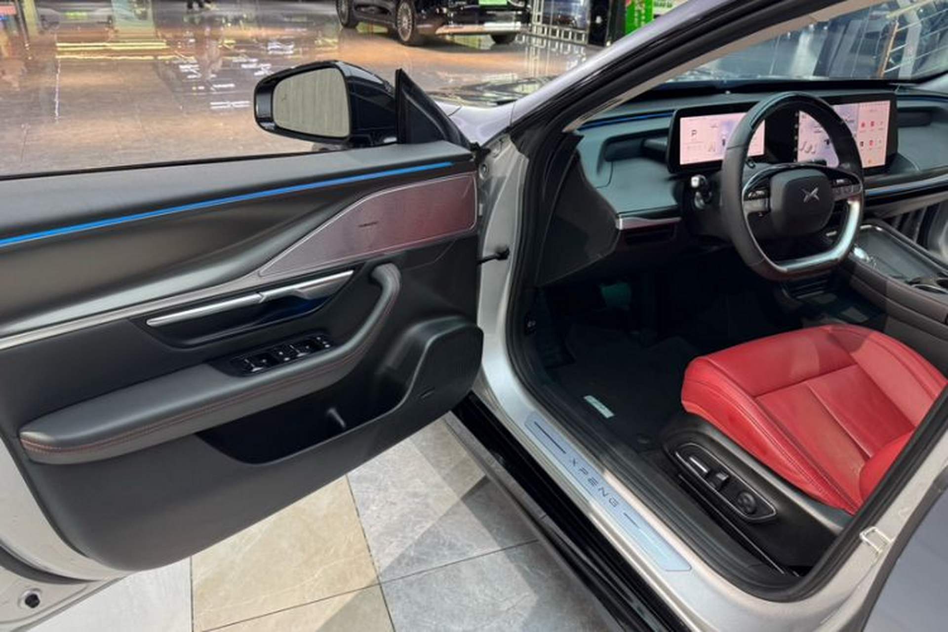 Used XPeng P7 2023 P7i 610 Max Performance Edition Interior 9