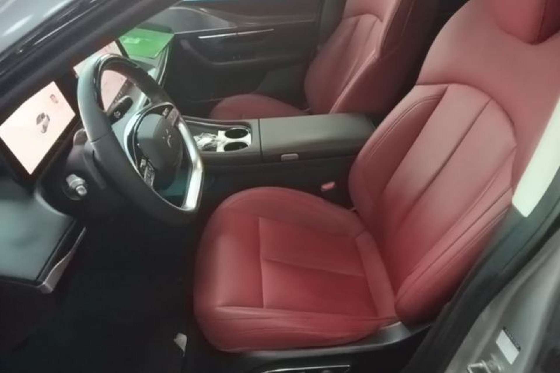 Used XPeng P7 2023 P7i 610 Max Performance Edition Left Front Seat