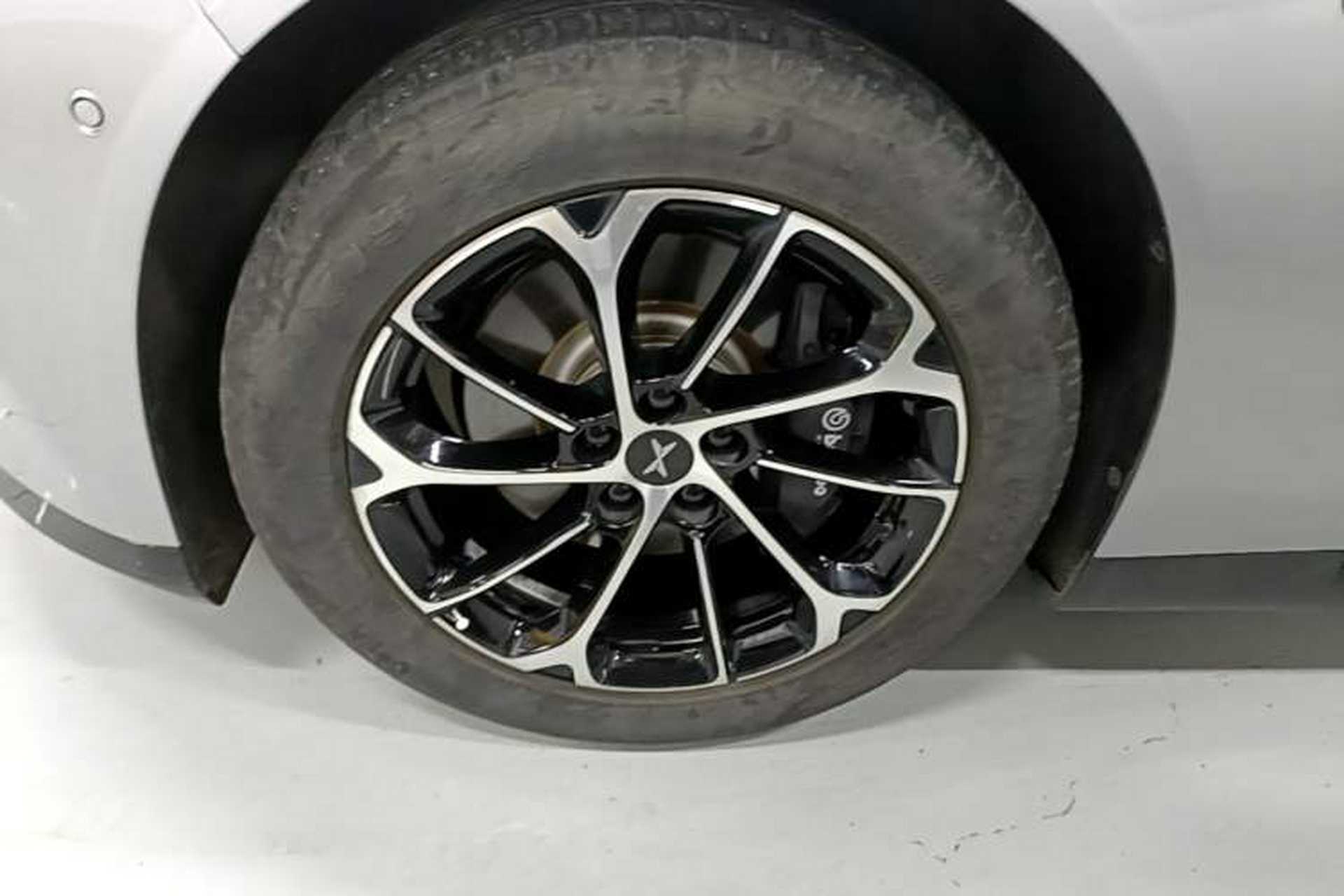 Used XPeng P7 2023 586E Left Front Wheel Hub