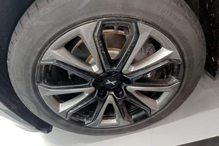 Used XPeng P7 2023 586E Left Front Wheel Hub