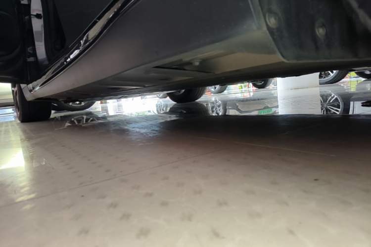 Used XPeng P7 2023 P7i 702 Pro Left Side Sill