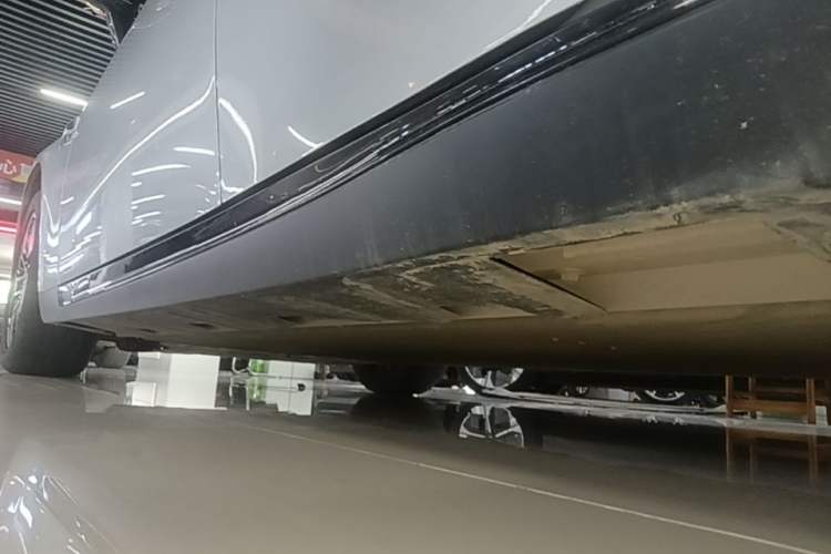 Used XPeng P7 2023 P7i 702 Pro Left Side Sill