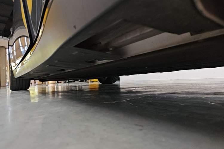 Used XPeng P7 2023 586E Left Side Sill