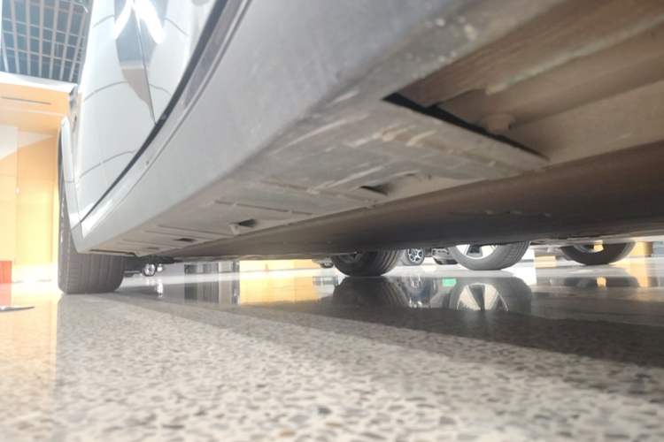Used XPeng P7 2023 P7i 702 Pro Left Side Sill