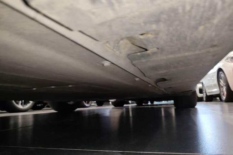 Used XPeng P7 2023 P7i 702 Max Left Side Sill