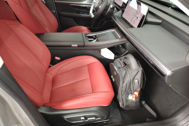 Used XPeng P7 2023 P7i 702 Max Right Front Seat
