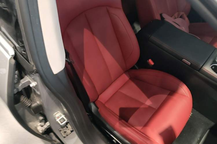 Used XPeng P7 2023 P7i 702 Max Right Front Seat