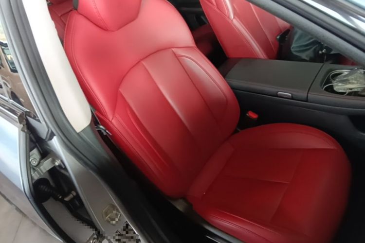Used XPeng P7 2023 P7i 610 Max Performance Edition Right Front Seat