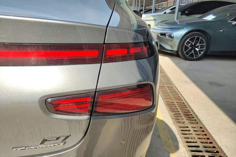 Used XPeng P7 2023 P7i 610 Max Performance Edition Right Rear Taillight