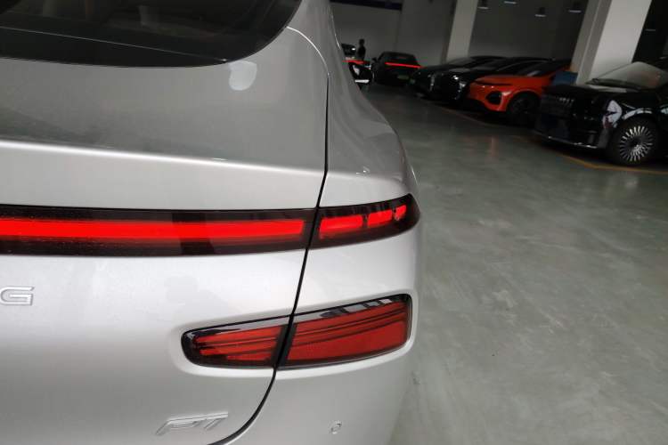 Used XPeng P7 2023 P7i 702 Max Right Rear Taillight
