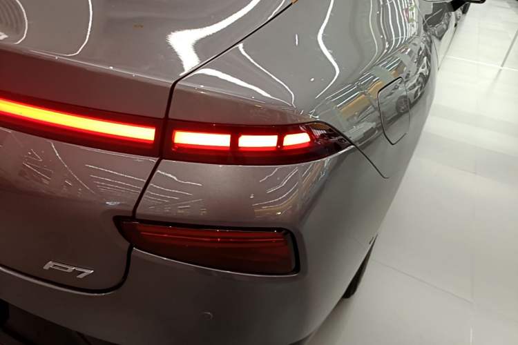 Used XPeng P7 2023 586E Right Rear Taillight