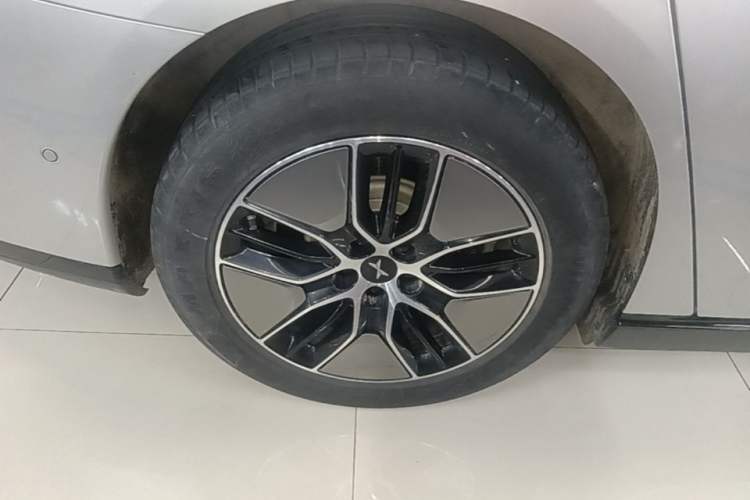 Used XPeng P7 2023 P7i 702 Pro Right Rear Wheel Hub