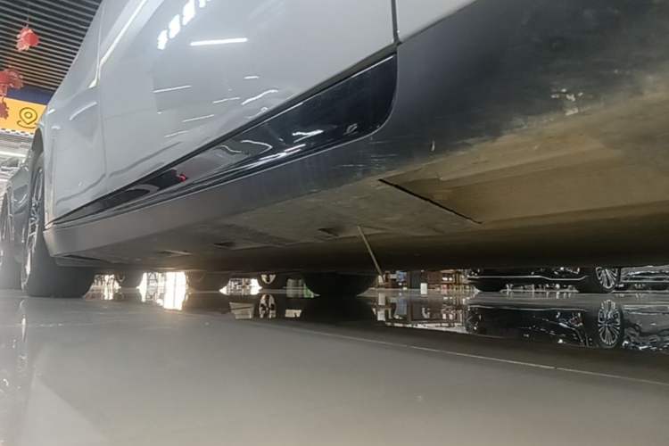 Used XPeng P7 2023 P7i 702 Pro Right Side Sill