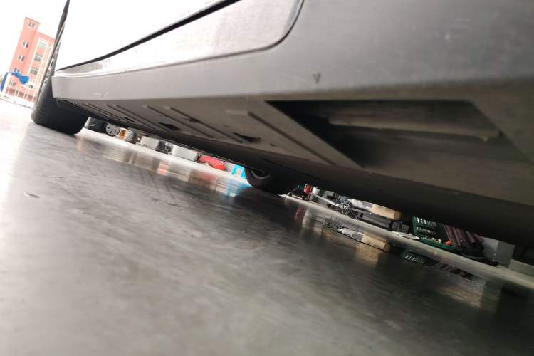 Used XPeng P7 2023 P7i 702 Max Right Side Sill