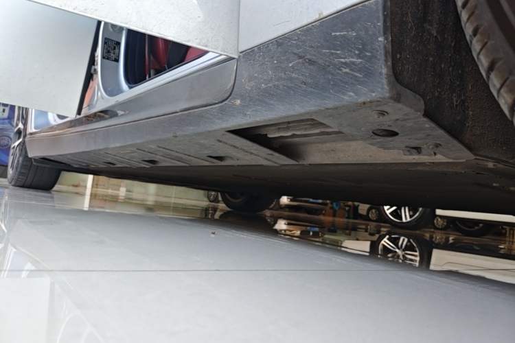 Used XPeng P7 2023 P7i 702 Pro Right Side Sill