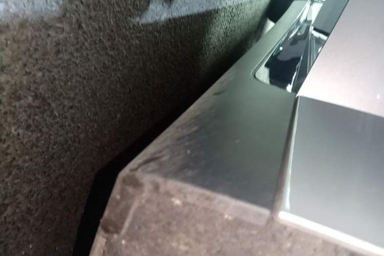 Used XPeng P7 2023 P7i 702 Pro Right Side Sill