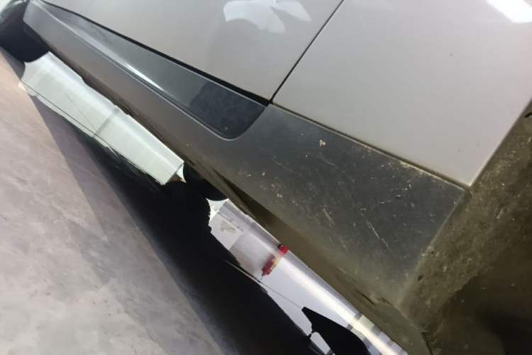 Used XPeng P7 2023 P7i 702 Max Right Side Sill