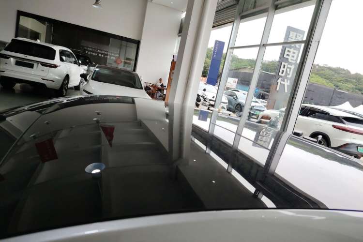 Used XPeng P7 2023 P7i 702 Max Roof