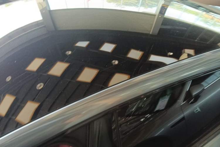 Used XPeng P7 2023 P7i 610 Max Performance Edition Roof