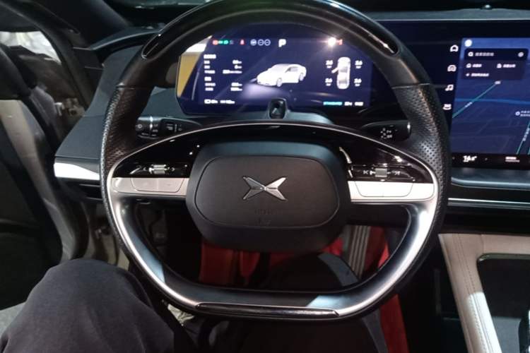 Used XPeng P7 2023 P7i 702 Pro Steering Wheel