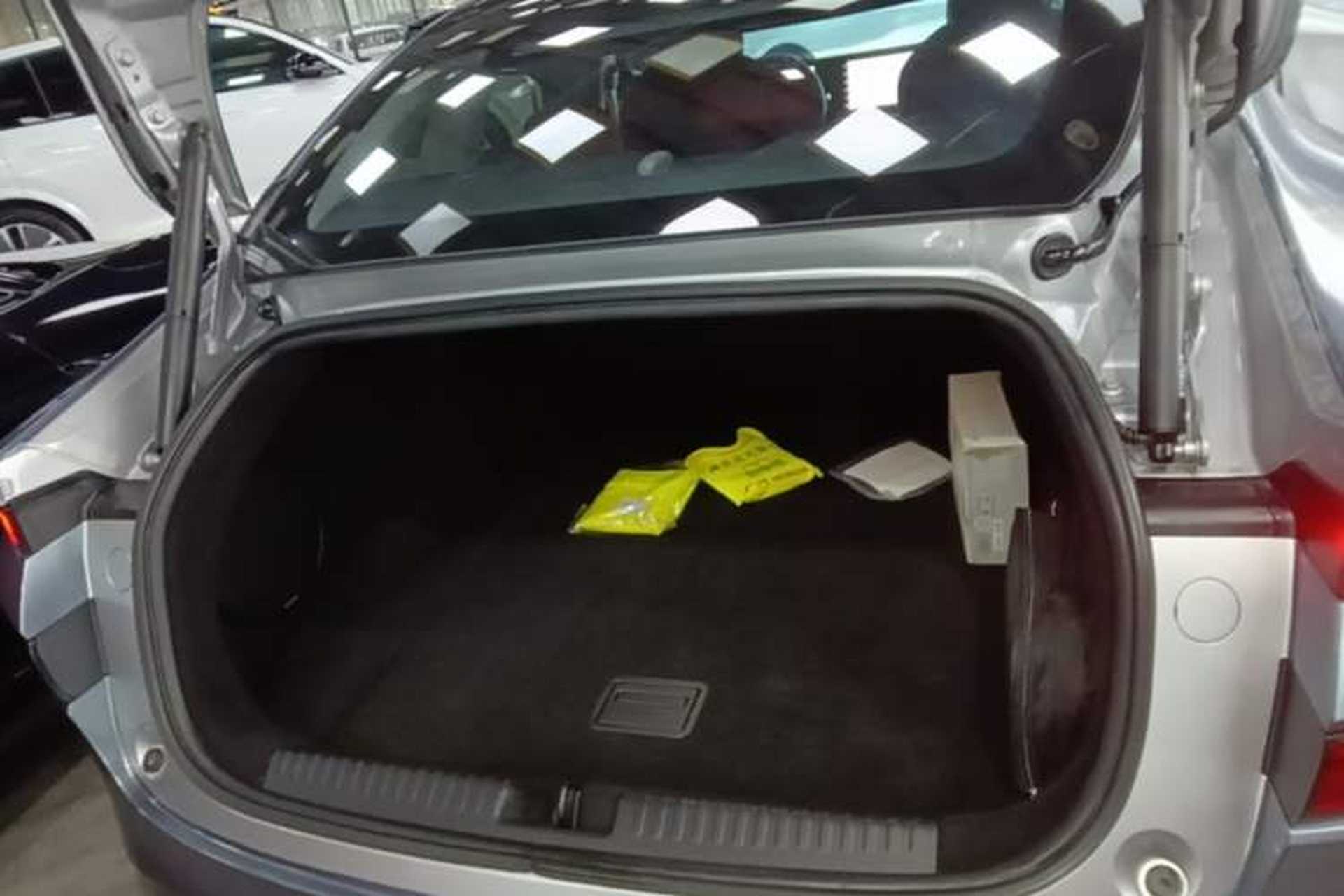 Used XPeng P7 2023 P7i 610 Max Performance Edition Trunk