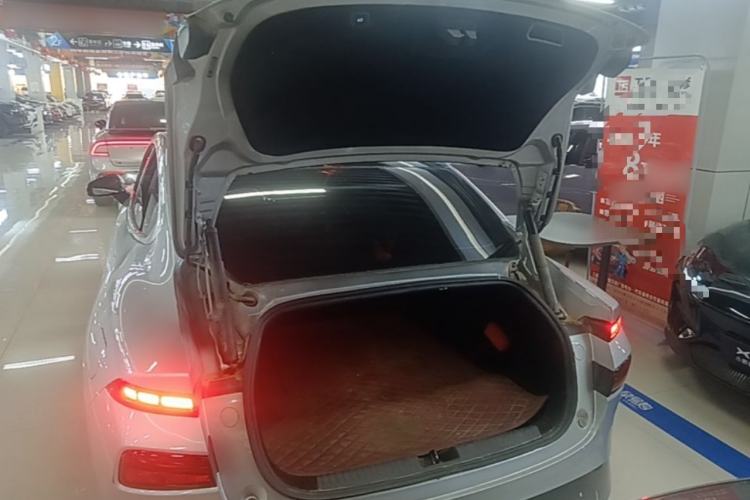 Used XPeng P7 2023 P7i 702 Pro Trunk