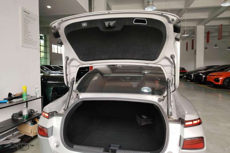 Used XPeng P7 2023 P7i 702 Max Trunk