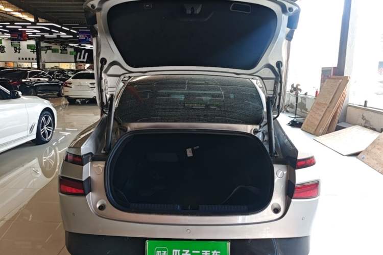 Used XPeng P7 2023 P7i 702 Pro Trunk
