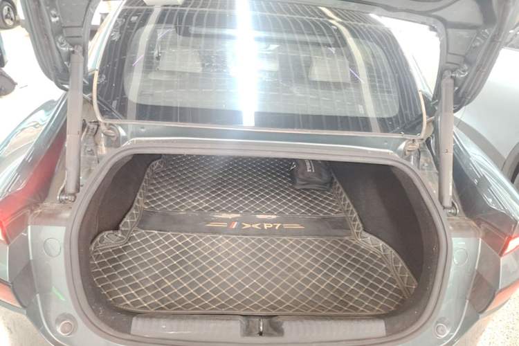 Used XPeng P7 2023 P7i 702 Pro Trunk