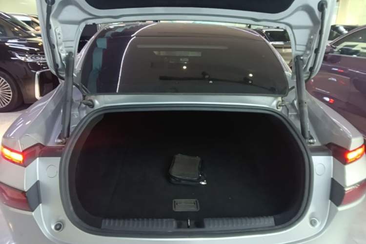Used XPeng P7 2023 P7i 702 Max Trunk