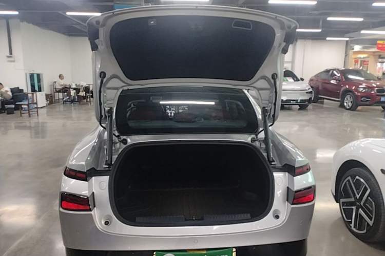 Used XPeng P7 2023 P7i 702 Max Trunk