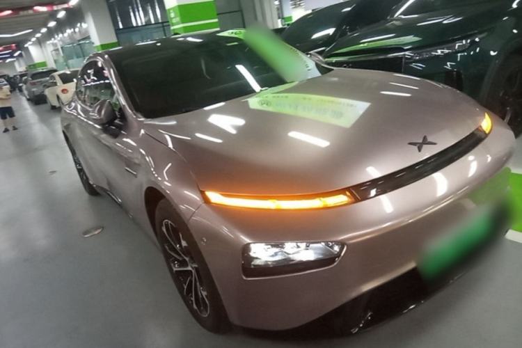 Used XPeng P7 2023 480E Front Right 45 Deg
