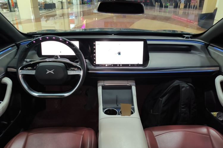 Used XPeng P7 2023 P7i 610 Pengyi Performance Edition Center Console