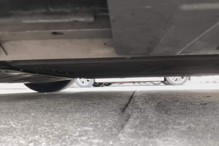 Used XPeng P7 2023 P7i 610 Max Performance Edition Chassis Front Left