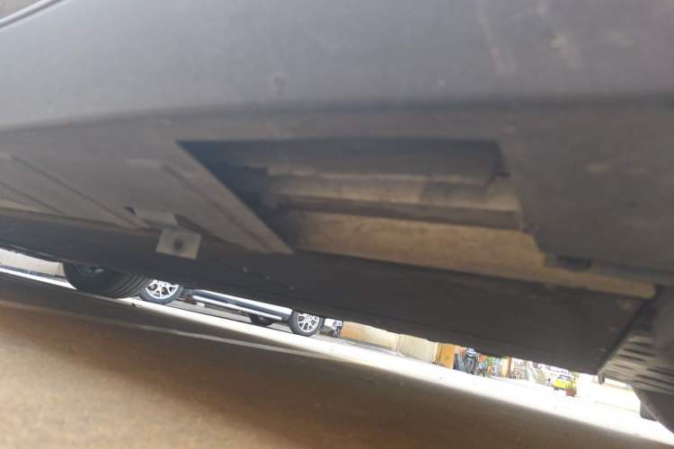 Used XPeng P7 2023 P7i 702 Max Chassis Rear Left
