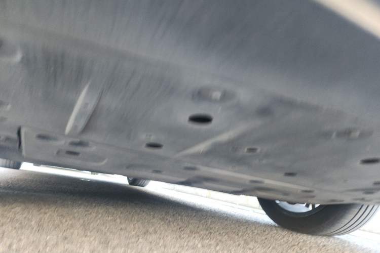 Used XPeng P7 2023 P7i 610 Max Performance Edition Chassis Rear Left