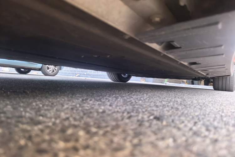 Used XPeng P7 2023 P7i 610 Pengyi Performance Edition Chassis Rear Right