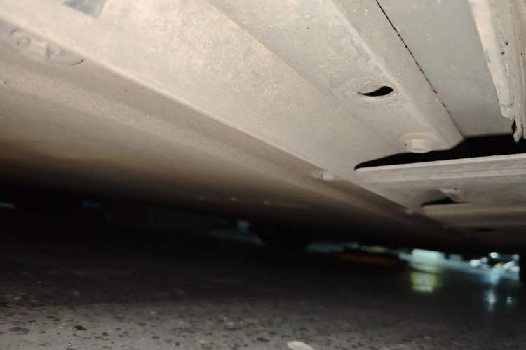 Used XPeng P7 2023 P7i 610 Max Performance Edition Chassis Rear Right