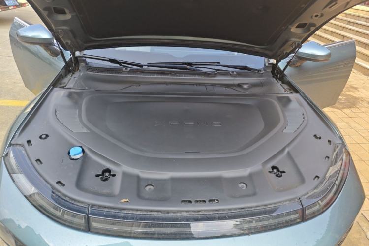Used XPeng P7 2023 P7i 702 Max Engine Bay
