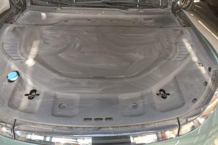 Used XPeng P7 2023 P7i 610 Max Performance Edition Engine Bay