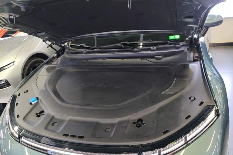 Used XPeng P7 2023 P7i 702 Pro Engine Bay