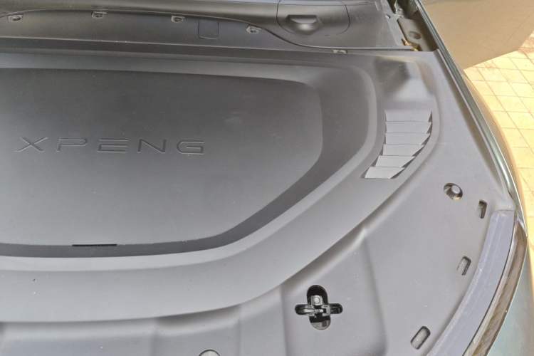 Used XPeng P7 2023 P7i 702 Max Engine Bay Left