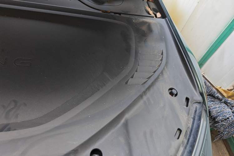 Used XPeng P7 2023 P7i 610 Pengyi Performance Edition Engine Bay Left